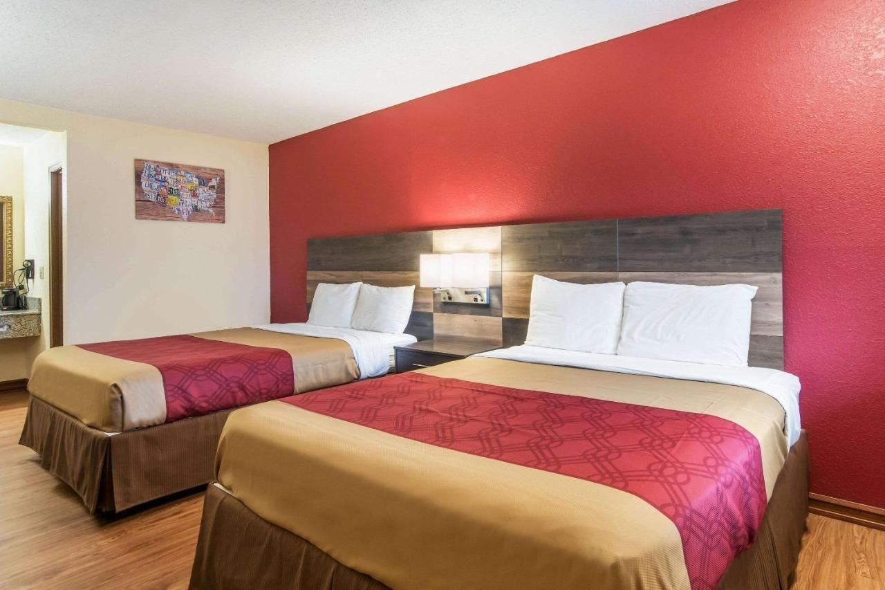 Econo Lodge Cloverdale Екстериор снимка